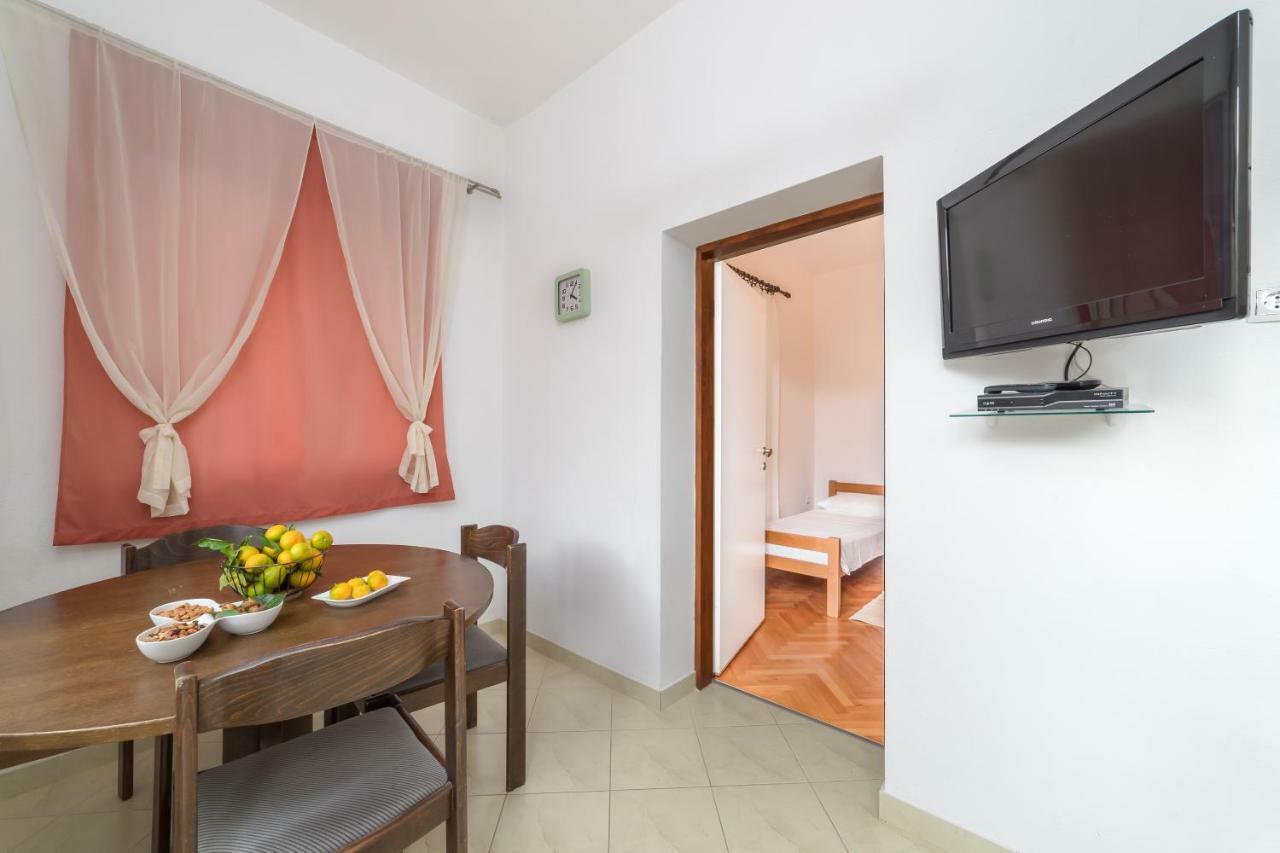 Apartments Jakovcev Betina  Exterior foto