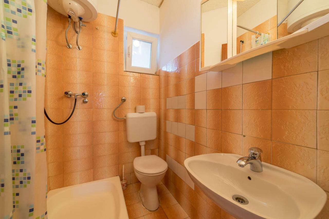 Apartments Jakovcev Betina  Exterior foto